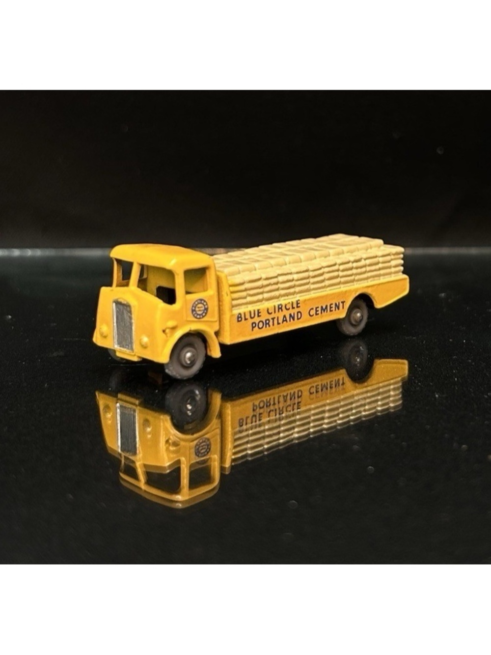 Matchbox Lesney no 51 Albion Chieftain Blue Circle Portland Cement
